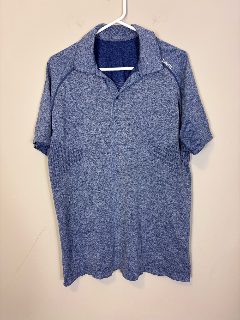 UNRL Men's Blue Heather Performance Polo with Subtle Logo Size Large